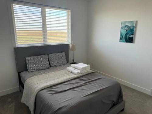 Ein Bett oder Betten in einem Zimmer der Unterkunft Spacious 3 bed 2 bath with attached garage