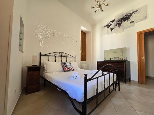 En eller flere senge i et værelse på Brother's House