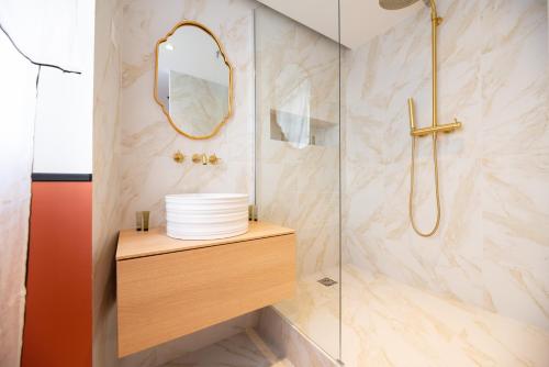 Uma casa de banho em Cosy flats- NOTRE DAME