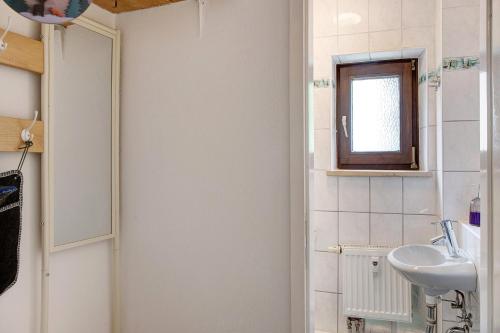 Bilik mandi di Alpina Haus