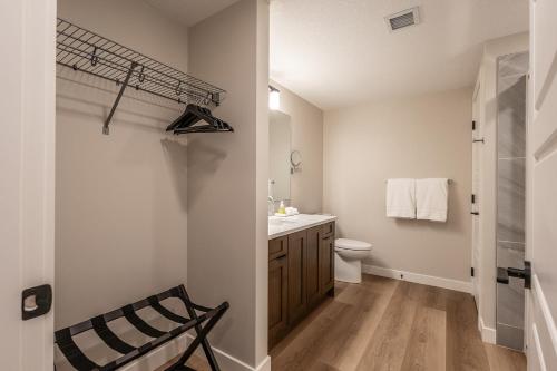 Ванная комната в La Sombra at Sparrowhawk Lodge Brand New 2Bd