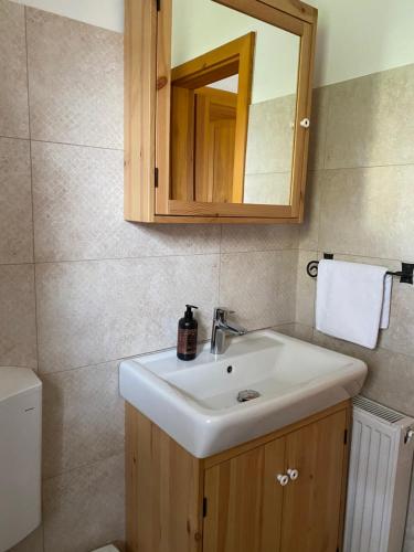 Emese Apartman Cserszegtomaj 8372 Cserszegtomaj, 1 Zalagyöngye Utca kép - 3