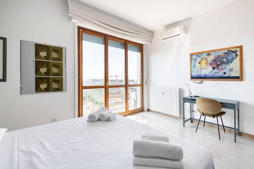 Amazing city center skyline apartment