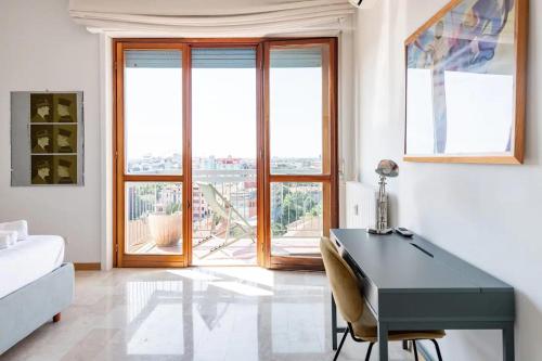 Amazing city center skyline apartment