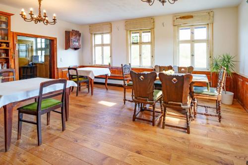 Khu vực ghế ngồi tại Alandblick Gasthaus