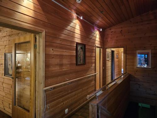 Φωτογραφία από το άλμπουμ του Private room - 3 in a luxury villa CHALET STYLE στο Όσλο