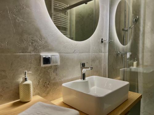 Koupelna v ubytování 4SUMMER PALM TREE Perłowa Przystań Parking, 650m do plaży, 650 Meter zum Strand