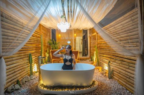 Φωτογραφία από το άλμπουμ του Bamboo Beachfront Koh Larn σε Ko Sak