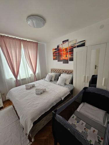 Postel nebo postele na pokoji v ubytování Elegant escape