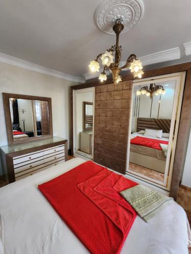 Кровать или кровати в номере Apartment in front of Mansoura University 5 stars