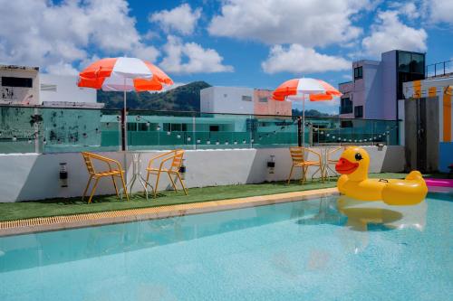 Πισίνα στο ή κοντά στο Sun Sea Sand Patong
