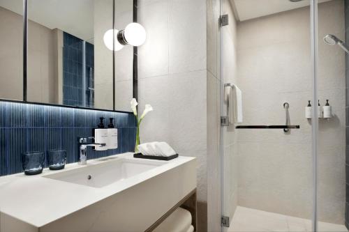 Ванная комната в InterContinental Dubai Marina by IHG