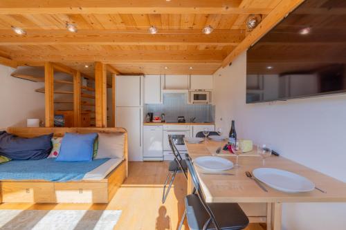 Grand Roc C317 - 280m from Slopes, Mont-Blanc View, Parking & WiFi - Happy Rentals