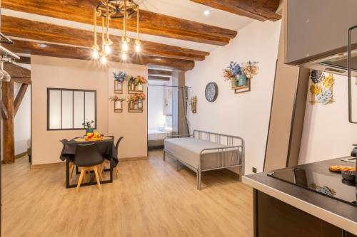 Adira Marseille Panier 2 étoiles