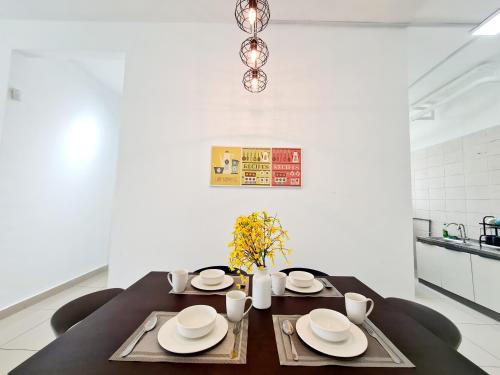 Η κουζίνα ή μικρή κουζίνα στο 4 Bedrooms USJ Summit Damen Segi Taipan Sunway University Monash Sunway Medical Sunway Pyramid Lagoon