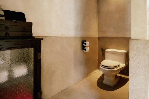 Ein Badezimmer in der Unterkunft The Lamai Samui