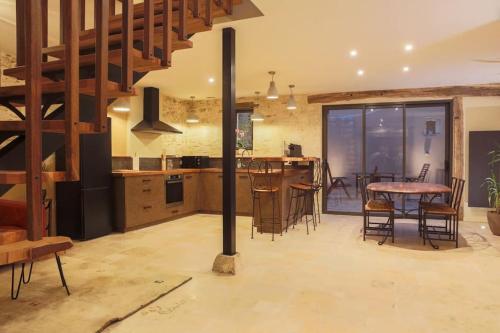 Maison de charme avec 4 couchages beau village