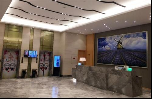 Μια τηλεόραση ή/και κέντρο ψυχαγωγίας στο Lavande Hotel Shenzhen North Railway Station Qinghu Subway Station Branch