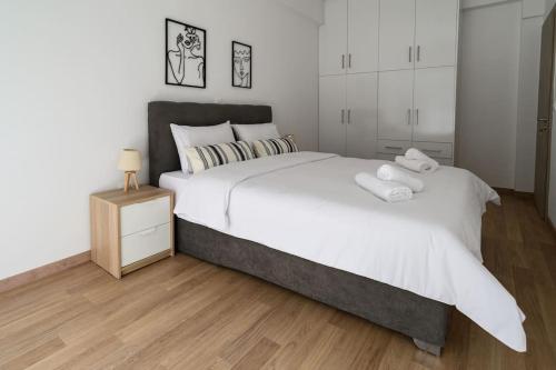 2BR Apartment next to the Metro station