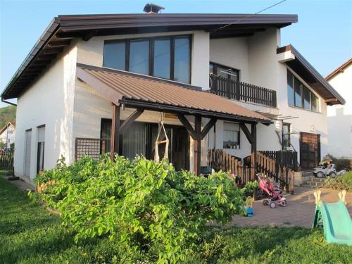 Κήπος έξω από το Ground floor homey apartment in a country home