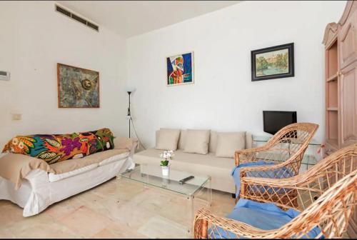 Pavia Central Suite by Valcambre