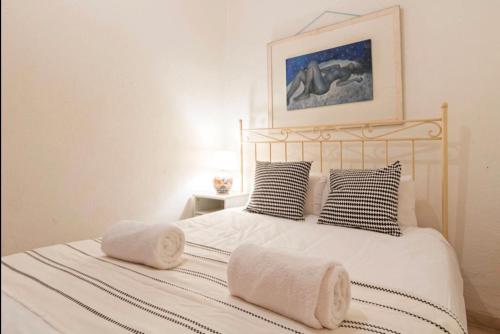 Pavia Central Suite by Valcambre