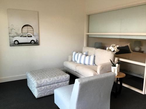 Χώρος καθιστικού στο The Waterfront Apartments Geelong