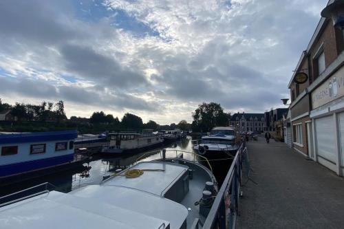 Photo de la galerie de l'établissement Vaste T2 Port Fluvial de Wambrechies - Balthazar, à Wambrechies