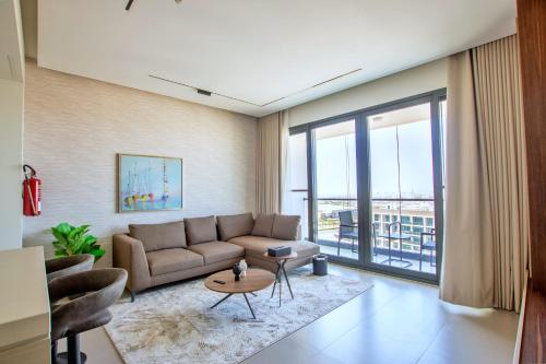 Charming 1 BD connected to Marassi Galleria Mall