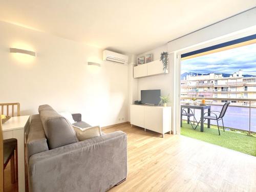 Charming 2-Rooms Apartment - Walk to Beach, Near Monaco & Menton