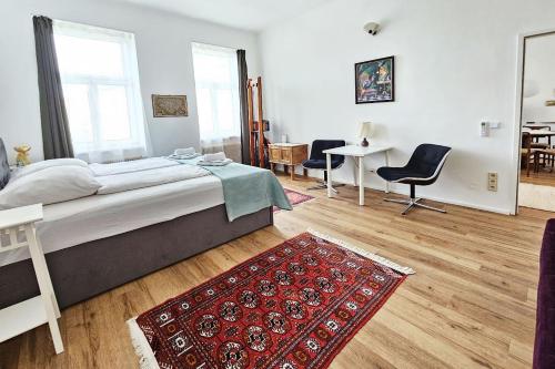 Vienna Palm Apartments