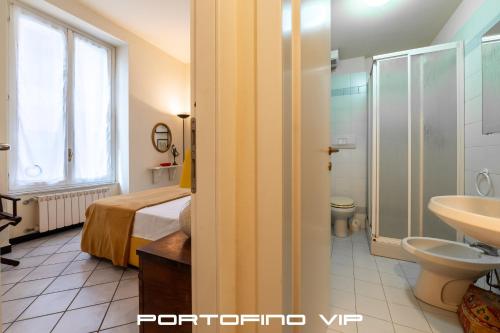 Et badeværelse på Nini by PortofinoVip