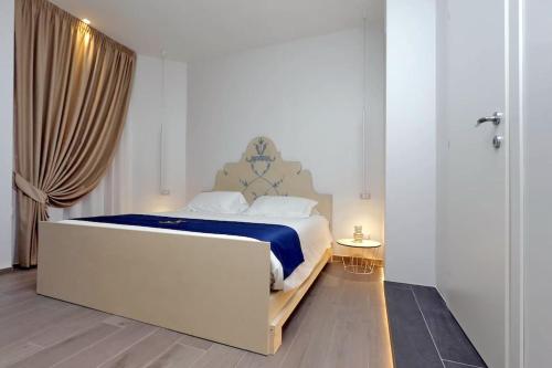 Vatican Family Romantic Suite