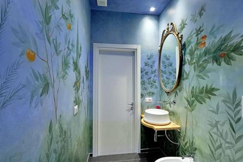 Vatican Family Romantic Suite