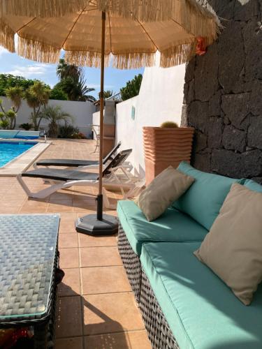 "Our Soleada" Villa cosy and flowery, heated pool