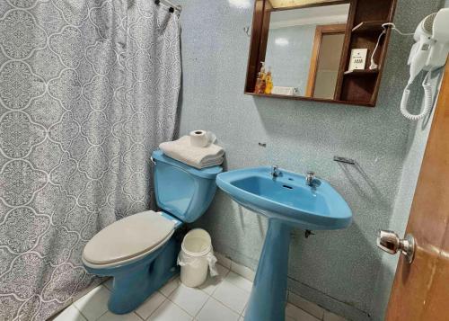 Ein Badezimmer in der Unterkunft Hotel Montecarlo Pichilemu