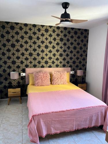 CORNELIAS HOME TC3 Atico between LAS VISTAS & LOS CRISTIANOS BEACH