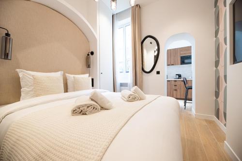 Lovely & Romantic Suite near Bastille