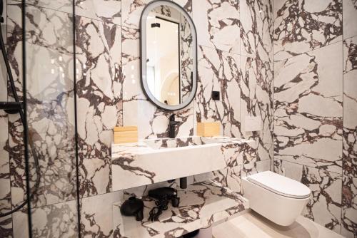 Lovely & Romantic Suite near Bastille