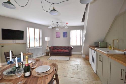 Køkken eller tekøkken på St Nicholas Corner - A New Unique Town Centre Home