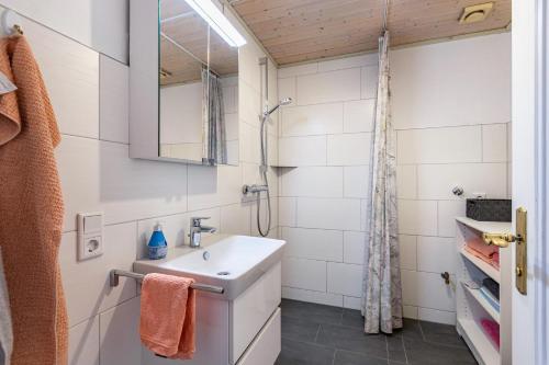 Ένα μπάνιο στο Ferienwohnung Benninghusum