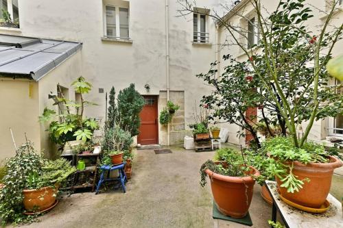 Appartement proche Canal Saint Martin - II