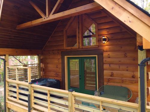 Emerald Forest! Romance, Luxury and nature mins to PF and GB photo 13