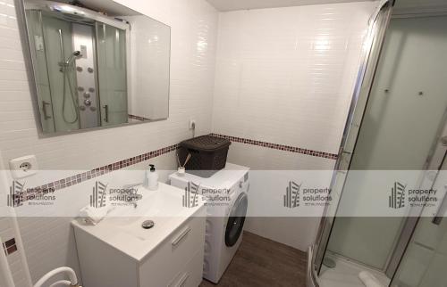 BENALBEACH 207- Primera Linea de Playa - Piscina Abierta Todo el Año