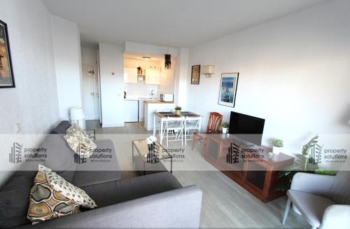 BENALBEACH 207- Primera Linea de Playa - Piscina Abierta Todo el Año
