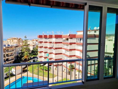 Luminoso apartamento Playa Torrecilla. Con Piscina