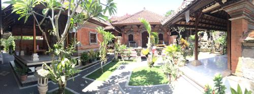 Zahrada ubytování Arsa Homestay & Spa