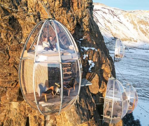 Φυσικό τοπίο κοντά σε οργανωμένο κάμπινγκ