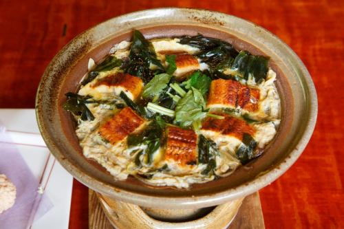 旅館の敷地内または近くでの食事または食べ物