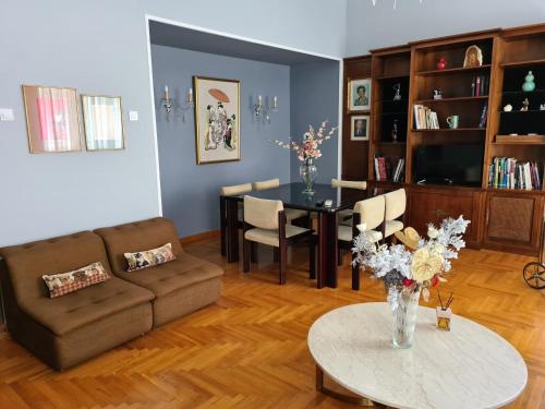 Marichris's place